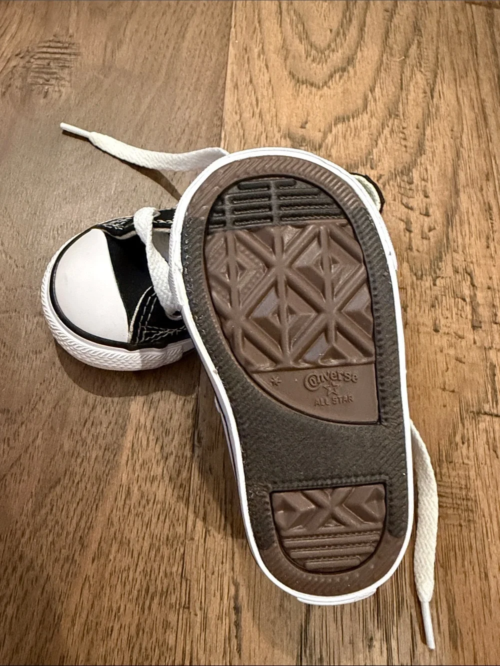 Converse Kids Low Top Sneakers - Black & White